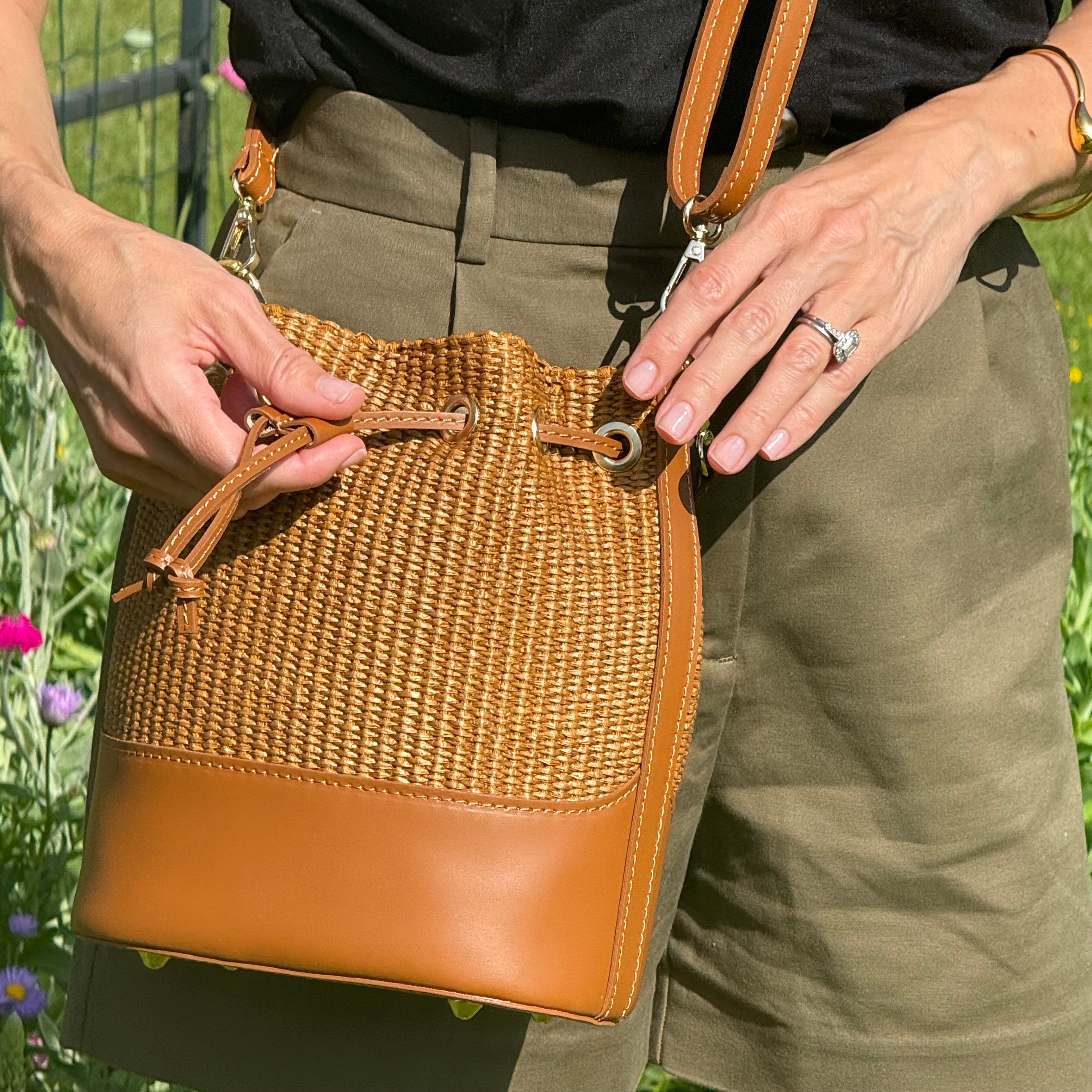 Close-up of woven Italian leather texture on handbag	 	 
 	