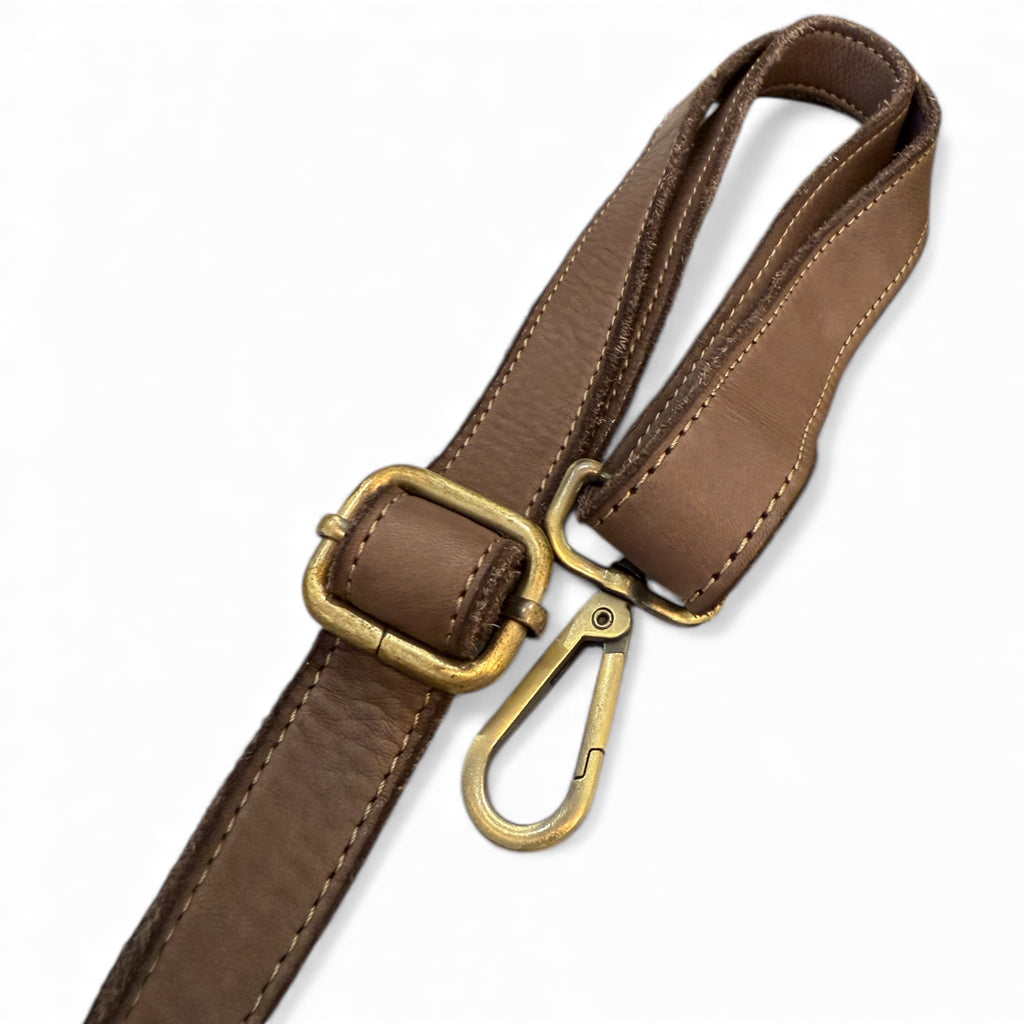 Close up of the removable leather shoulder strap 